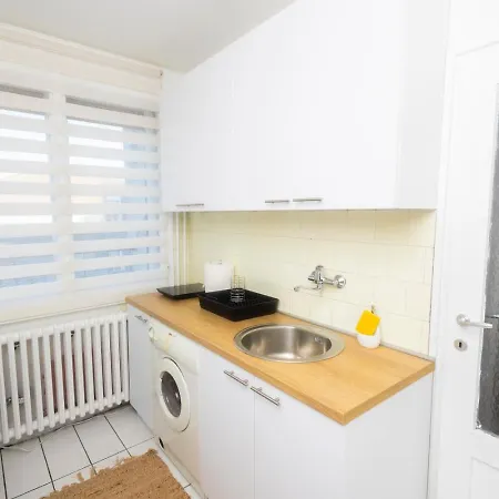 Sofia アパート *